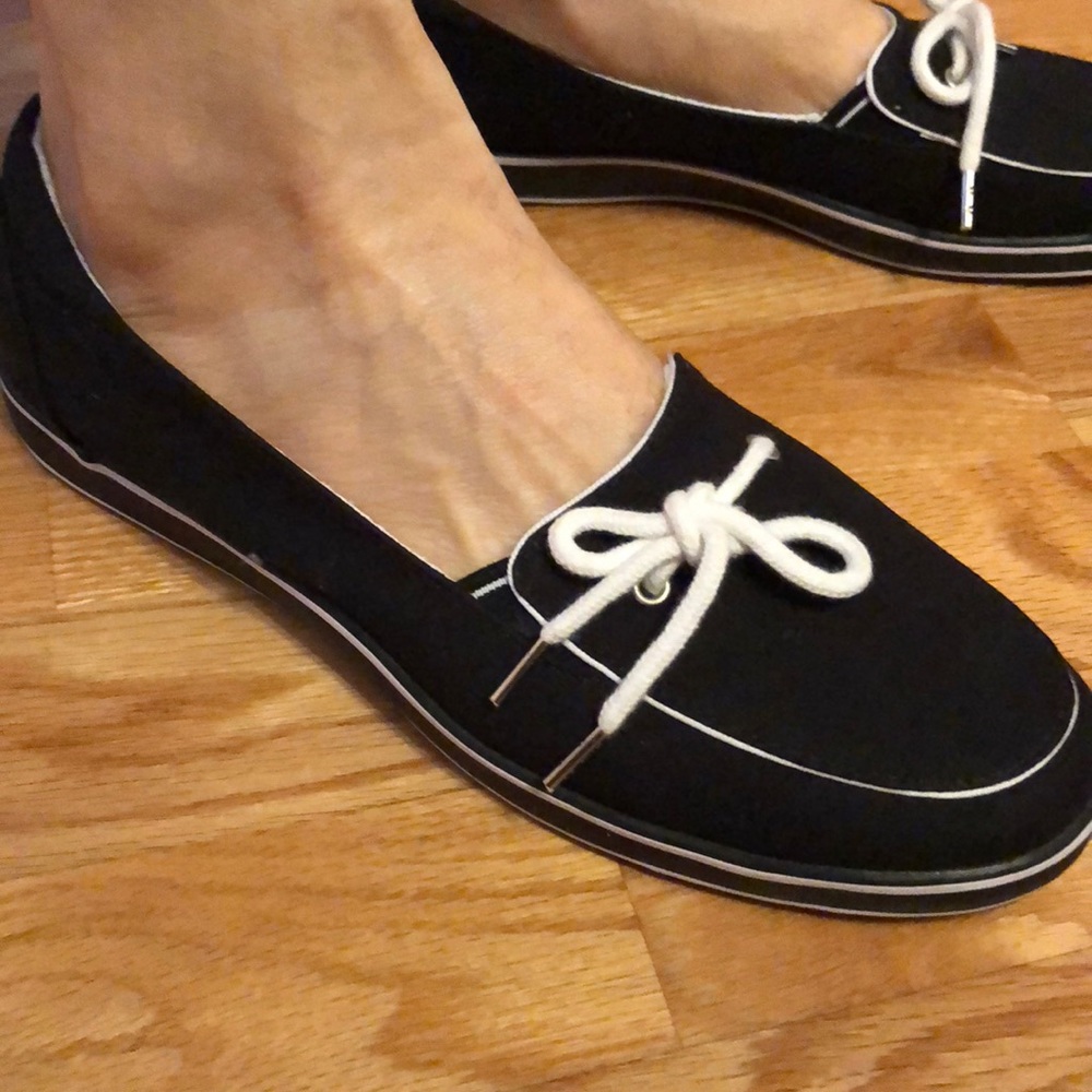 Highview black canvas shoes